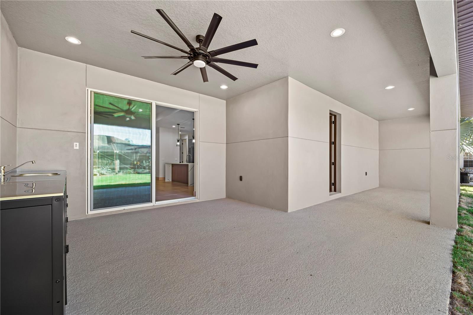 PALM COAST/EASTHAMPTON SEC 34 - Residential Lease