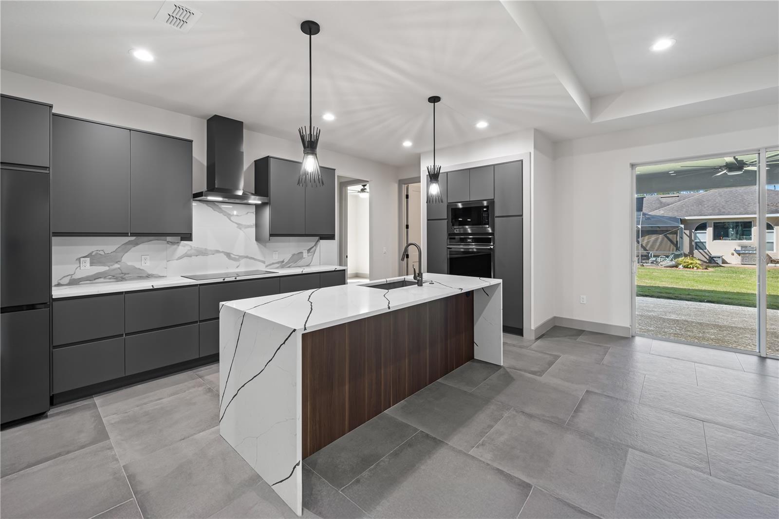 PALM COAST/EASTHAMPTON SEC 34 - Residential Lease