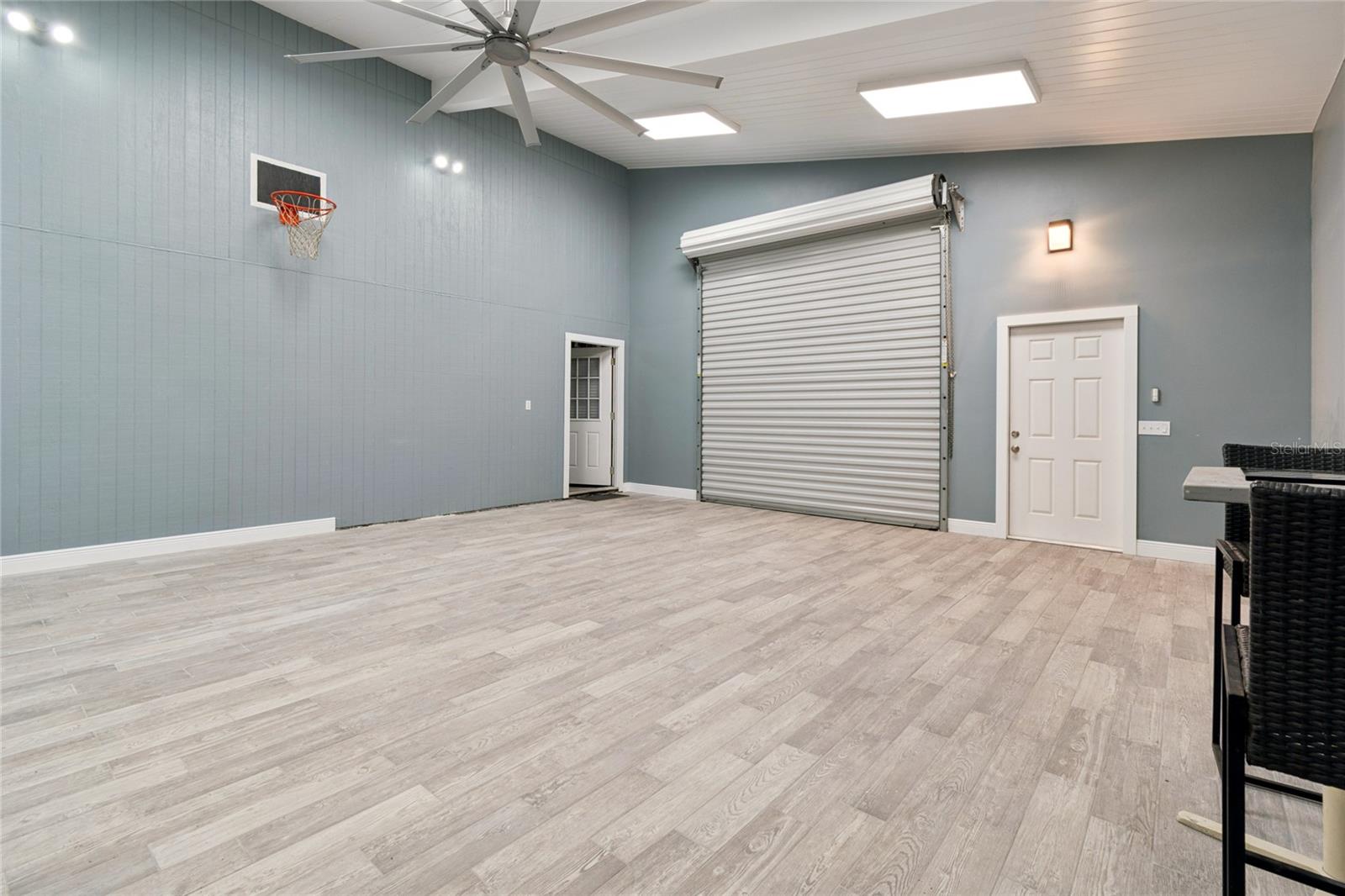 HAMPTON OAKS - Residential