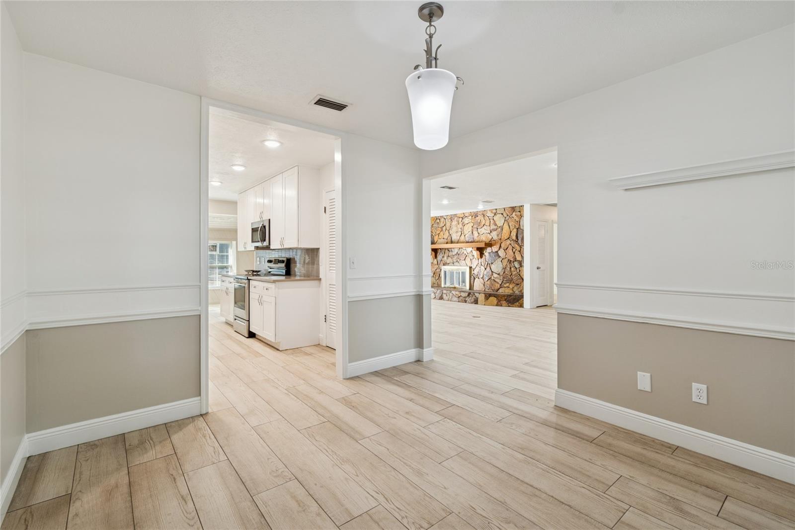 HAMPTON OAKS - Residential