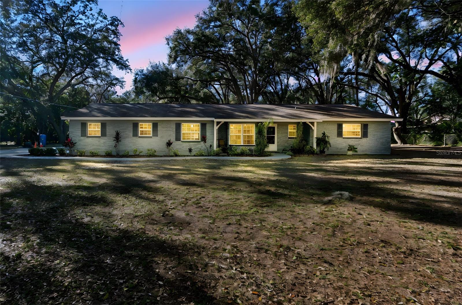 HAMPTON OAKS - Residential