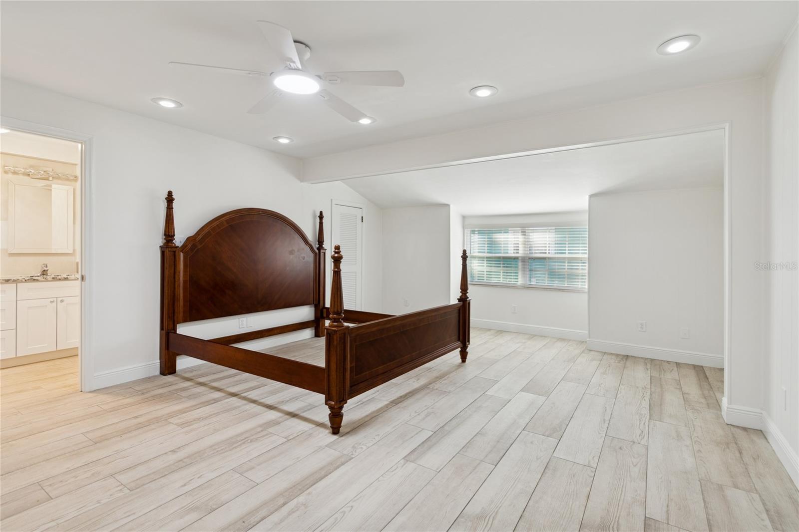 HAMPTON OAKS - Residential