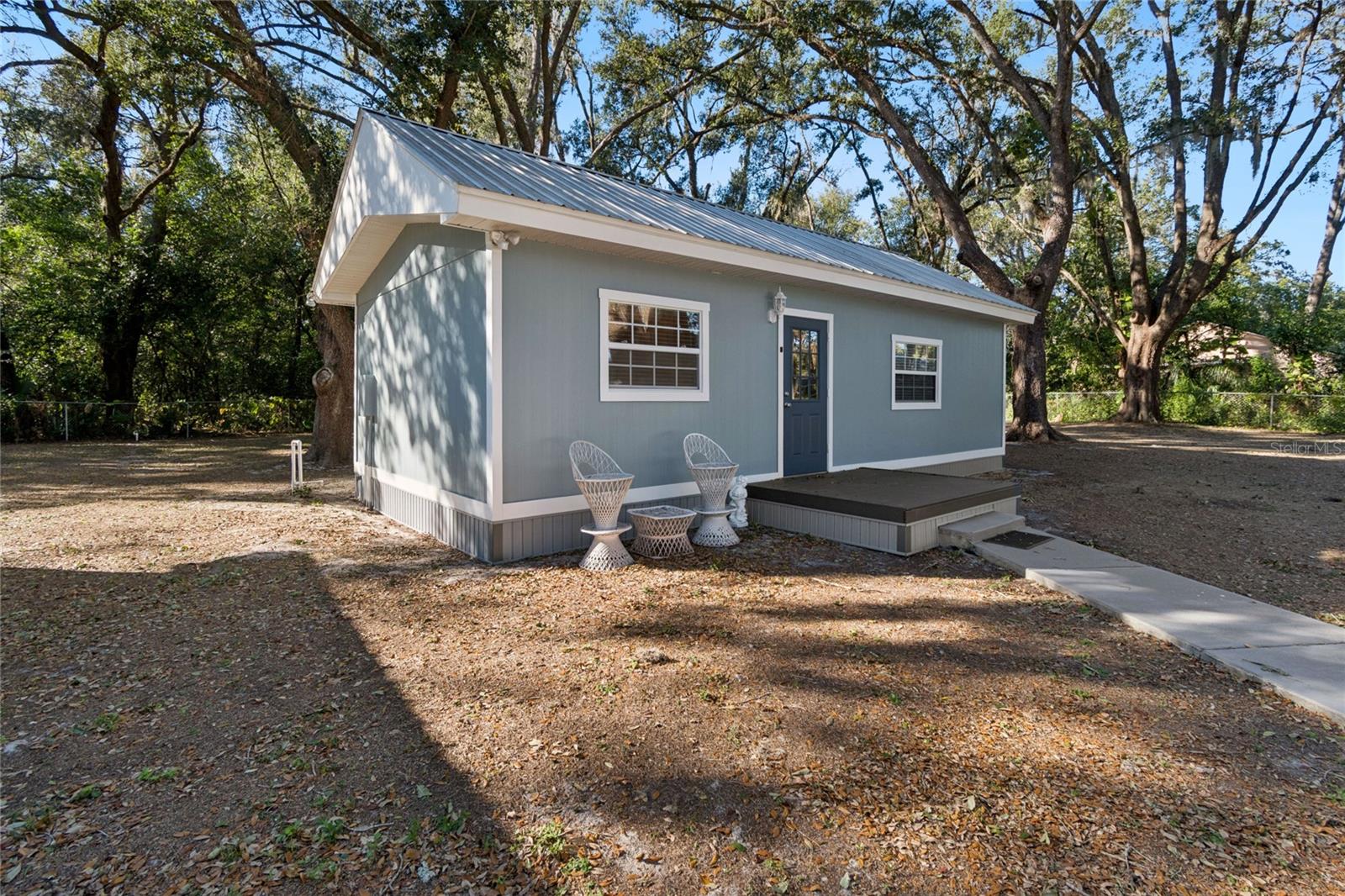 HAMPTON OAKS - Residential