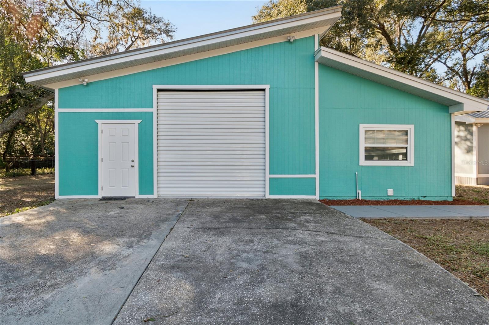 HAMPTON OAKS - Residential