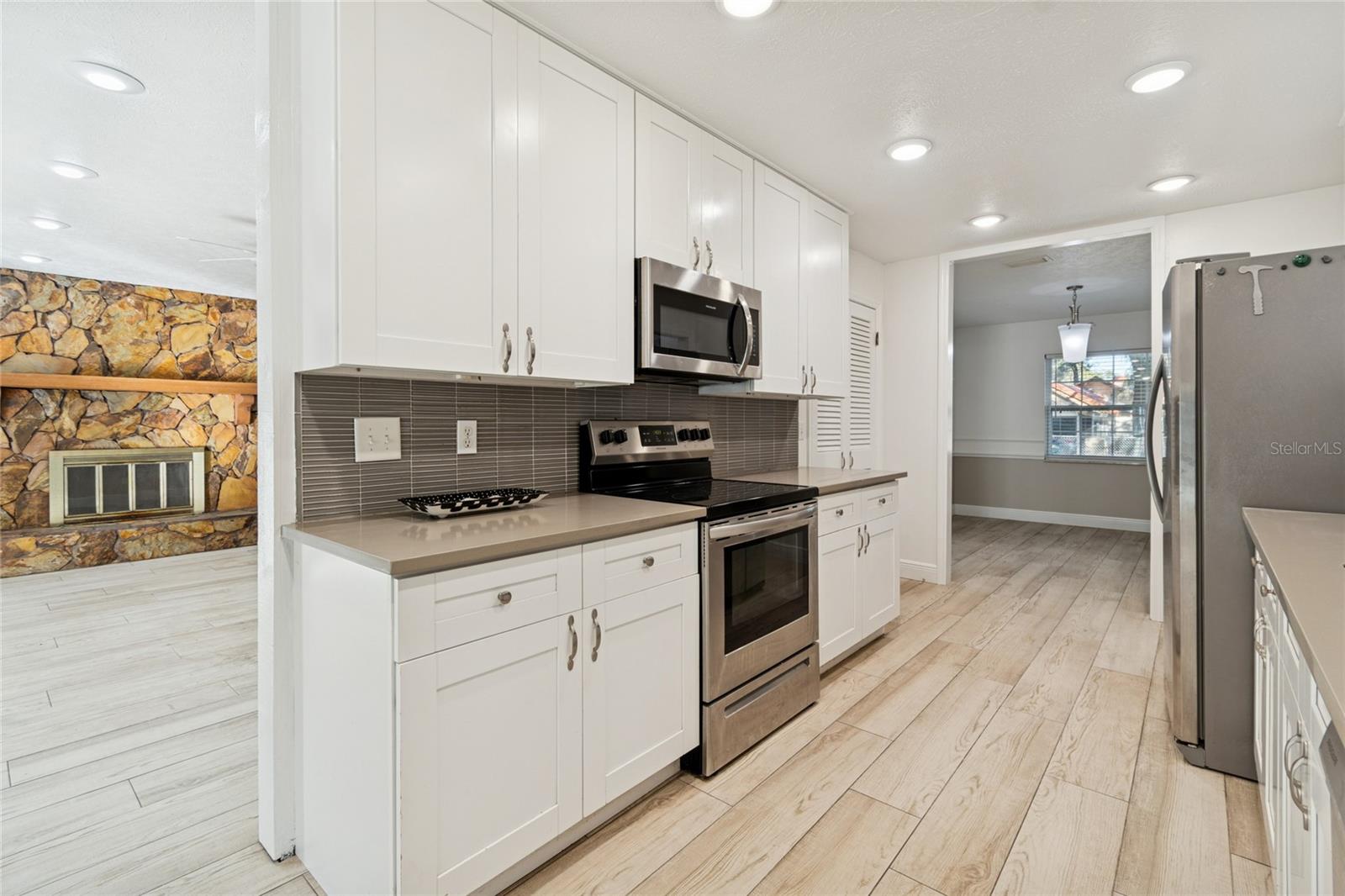 HAMPTON OAKS - Residential