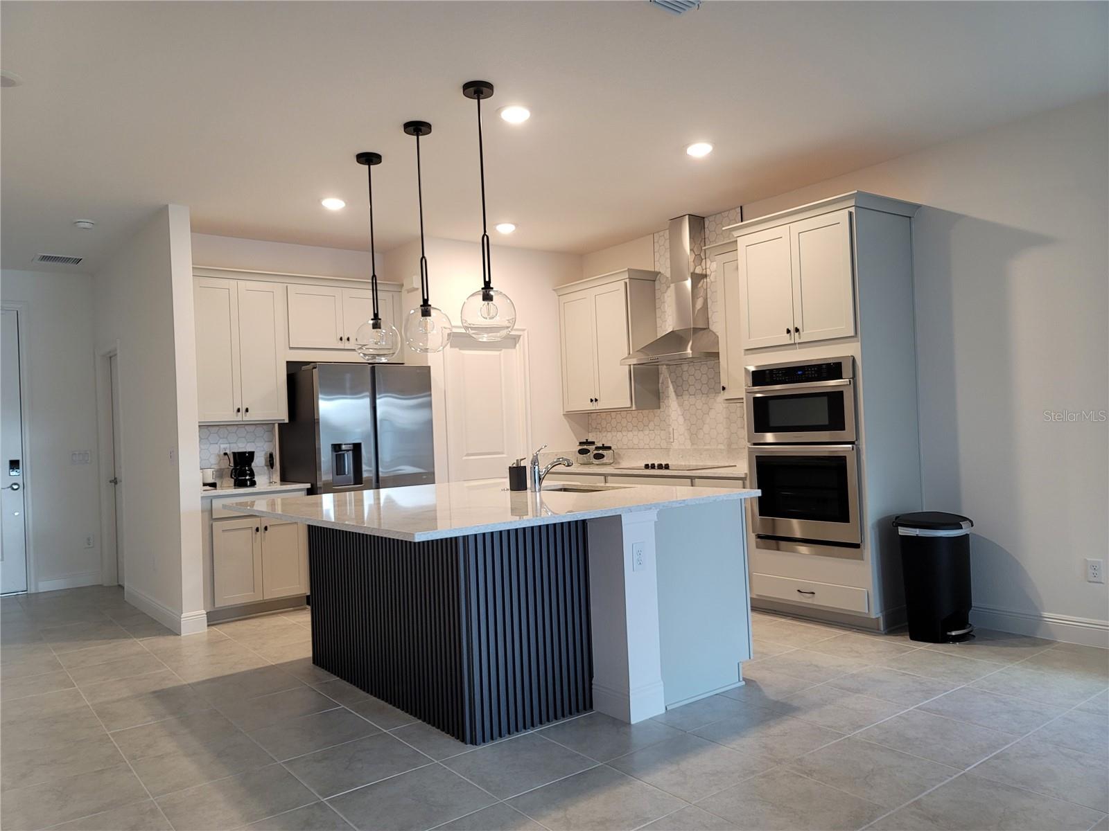 4952 SHADY PINES DRIVE