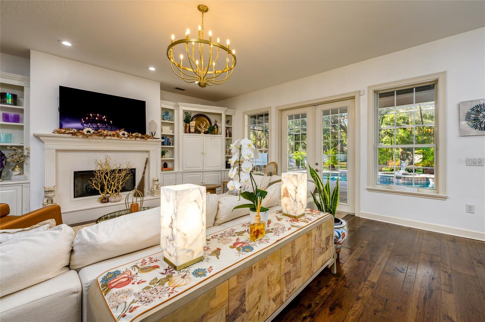 EMERALD COVE - Residential