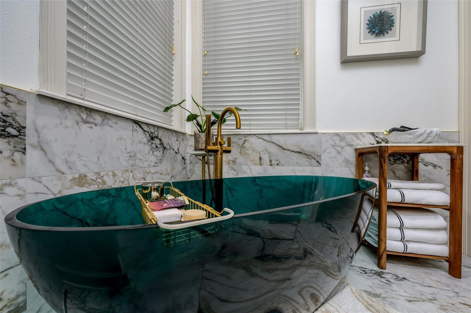 EMERALD COVE - Residential