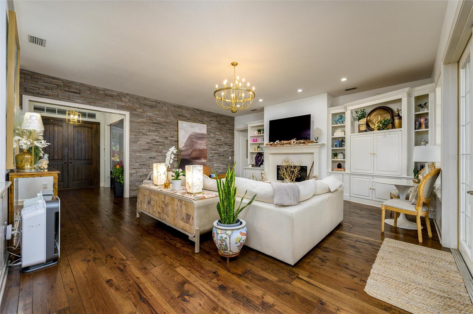 EMERALD COVE - Residential