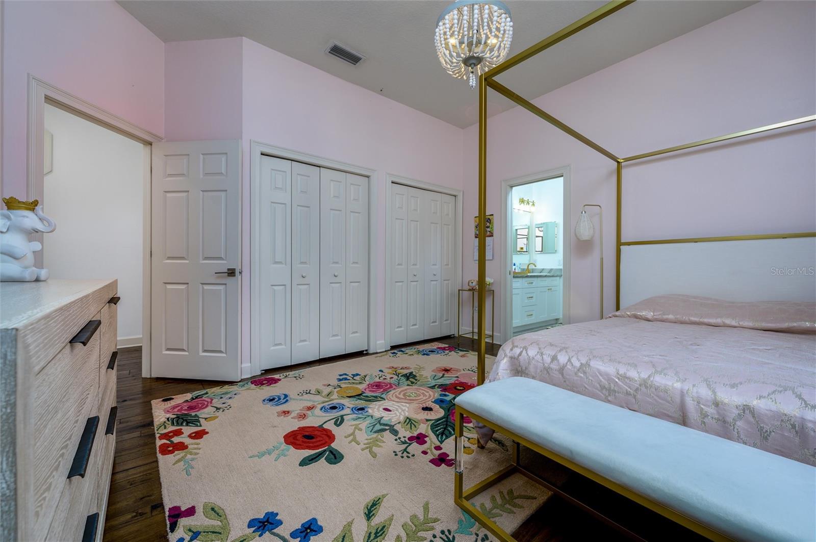 EMERALD COVE - Residential