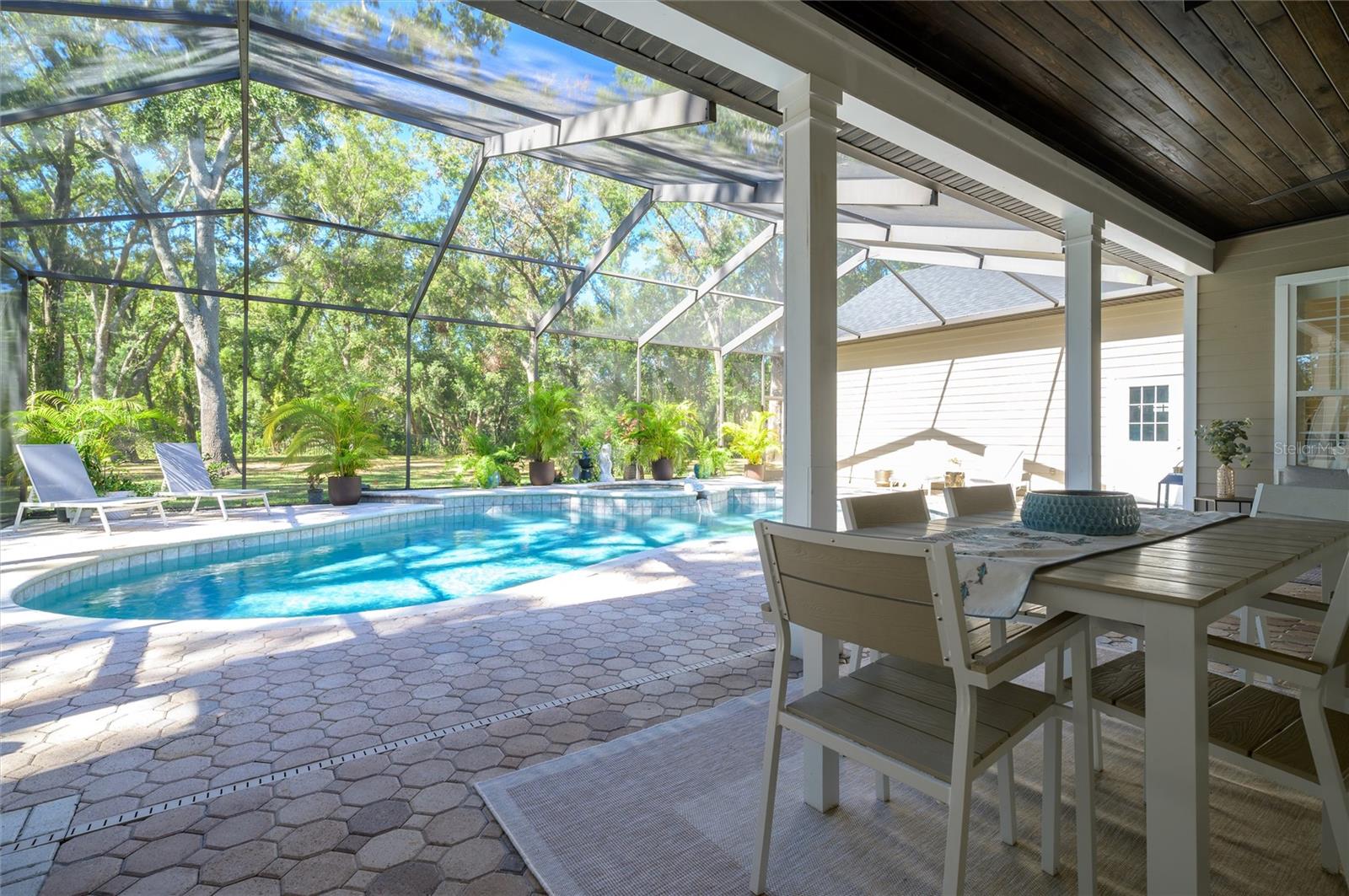 EMERALD COVE - Residential