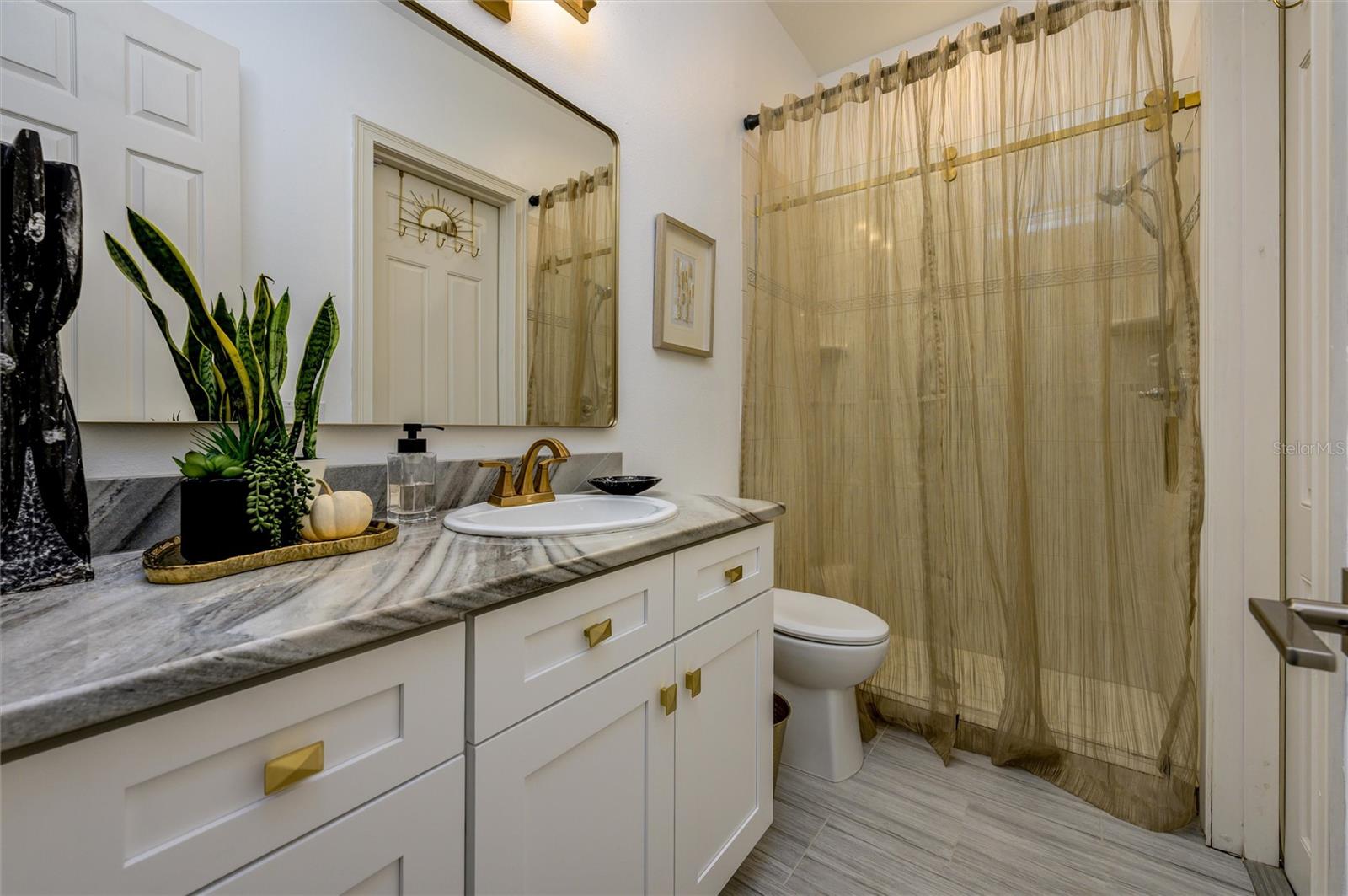 EMERALD COVE - Residential