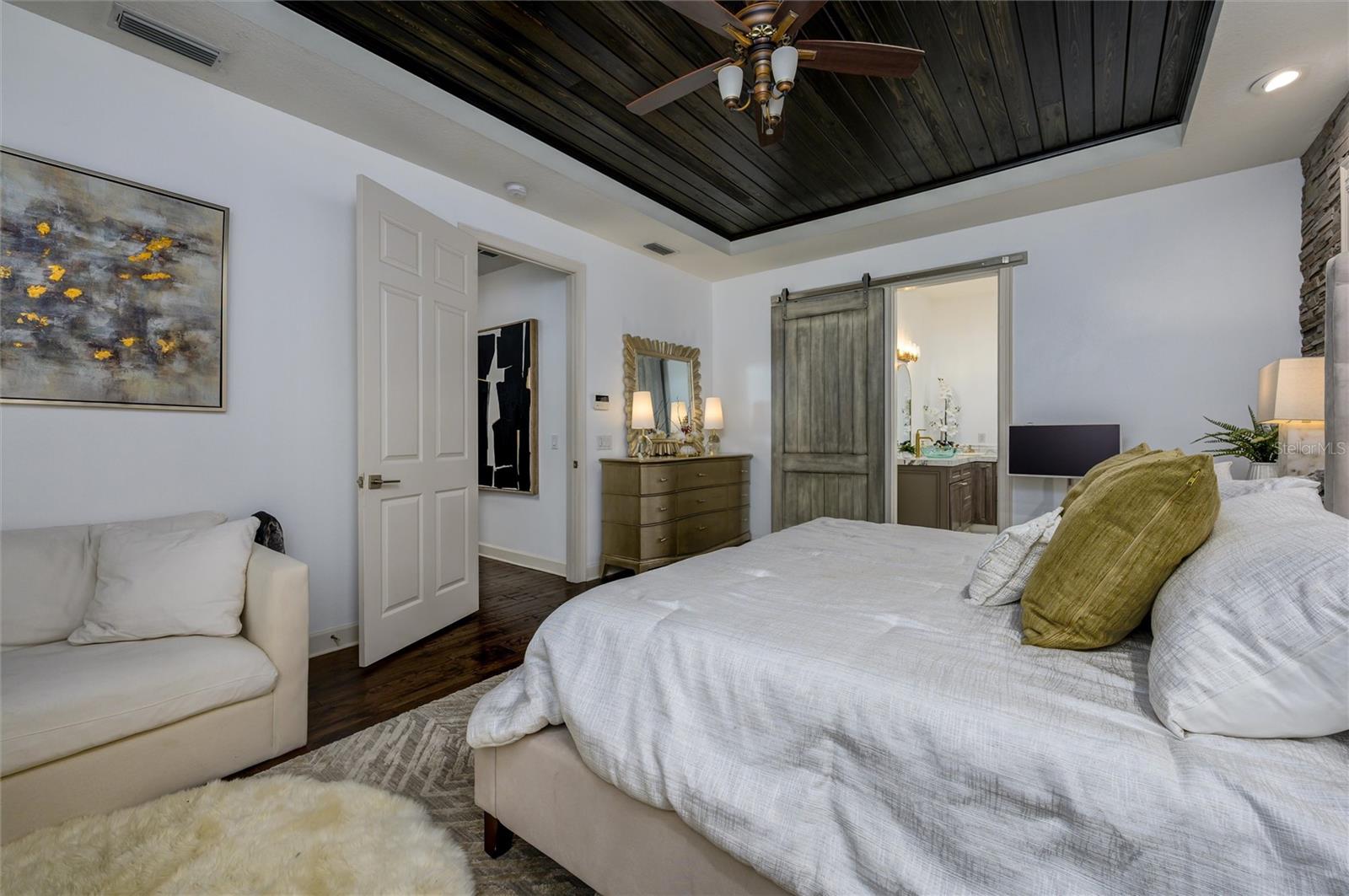 EMERALD COVE - Residential