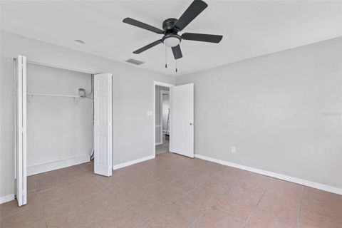 Single Family Residence in PORT CHARLOTTE FL 2554 AMBROSE LANE 23.jpg