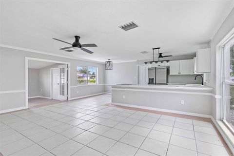 Single Family Residence in PORT CHARLOTTE FL 2554 AMBROSE LANE 4.jpg