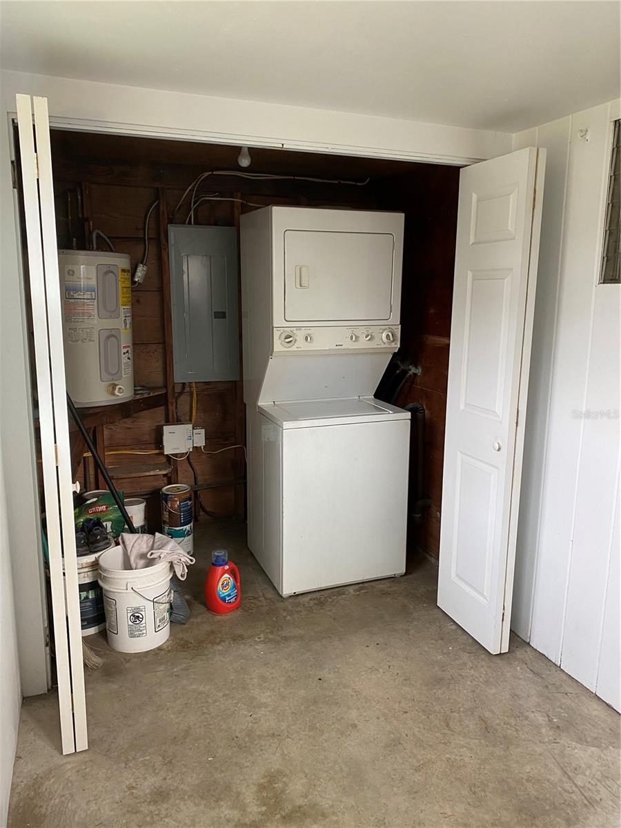 LAKE EUCLID - Residential