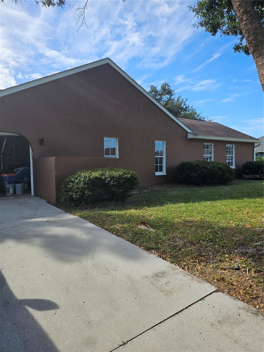 LAKE OF THE WOODS - Residential Lease