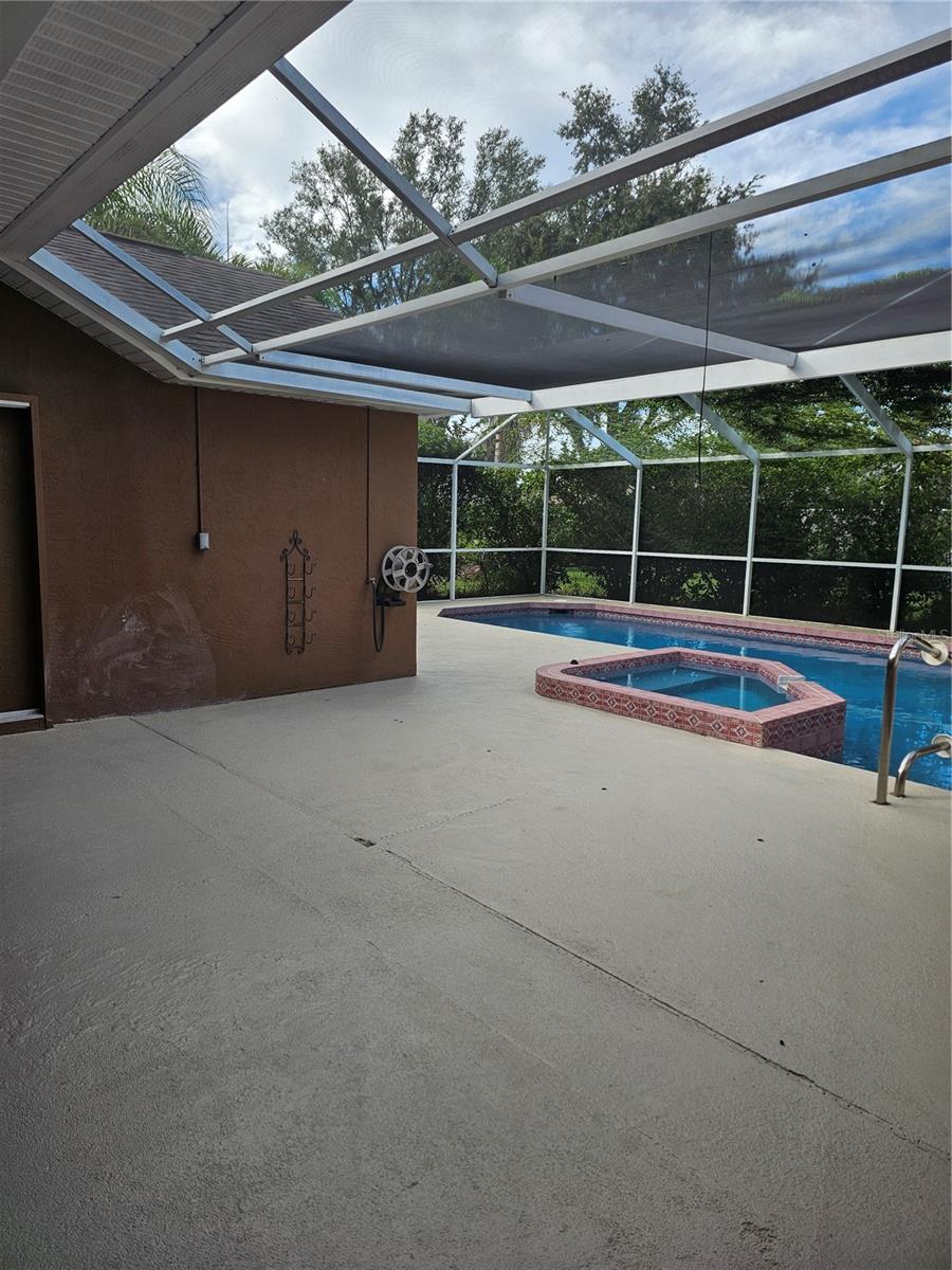 LAKE OF THE WOODS - Residential Lease