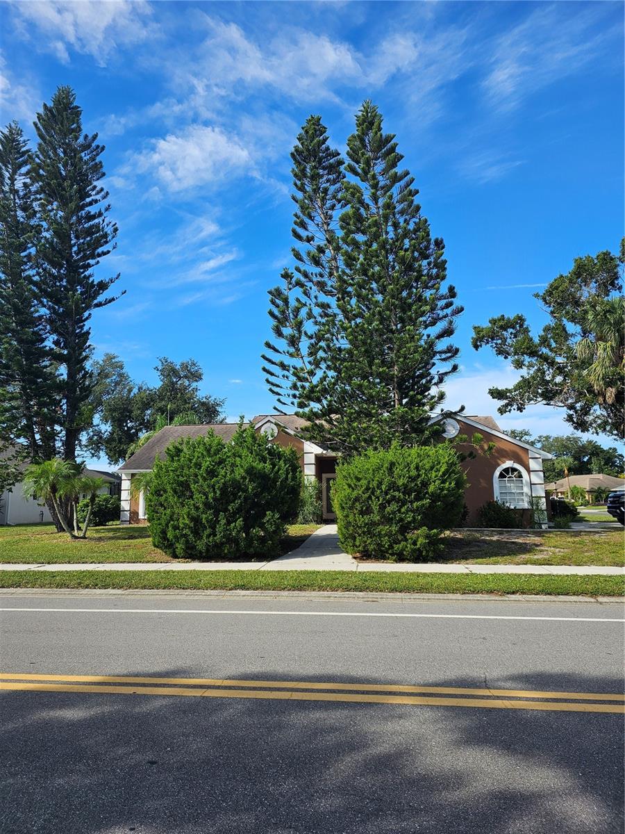 LAKE OF THE WOODS - Residential Lease