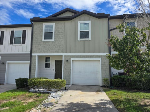 Photo of 811 Grandin Street, Davenport, FL 33837 (MLS # G5117339)