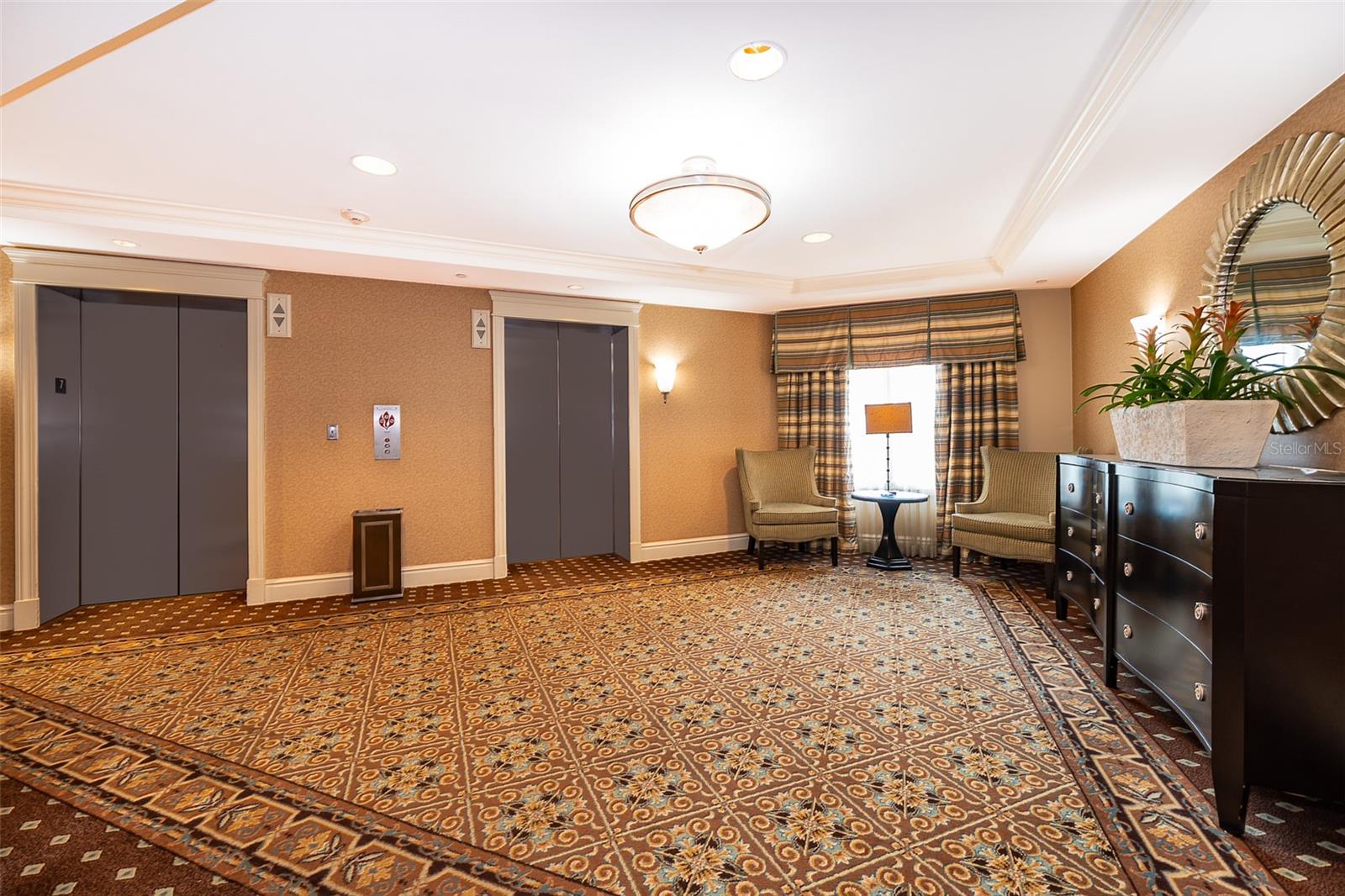 REUNION GRANDE CONDO - Residential