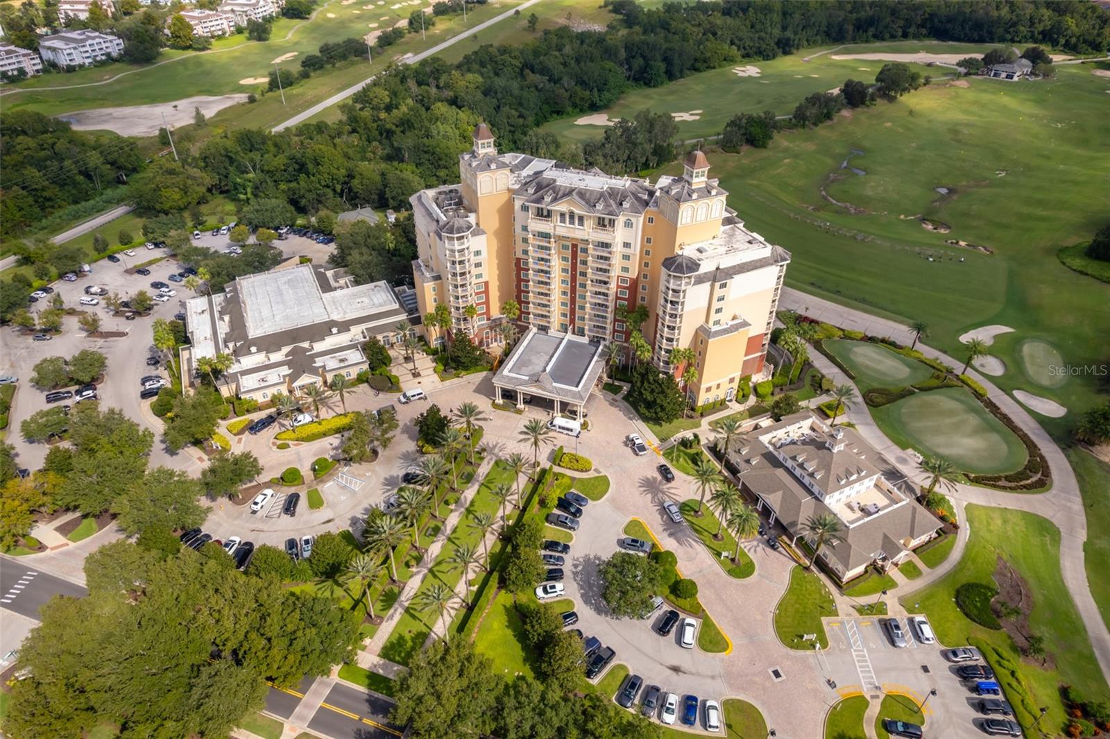REUNION GRANDE CONDO - Residential