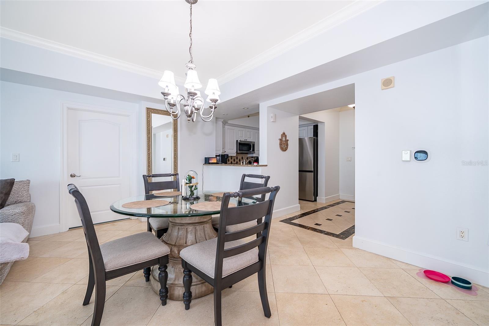 REUNION GRANDE CONDO - Residential