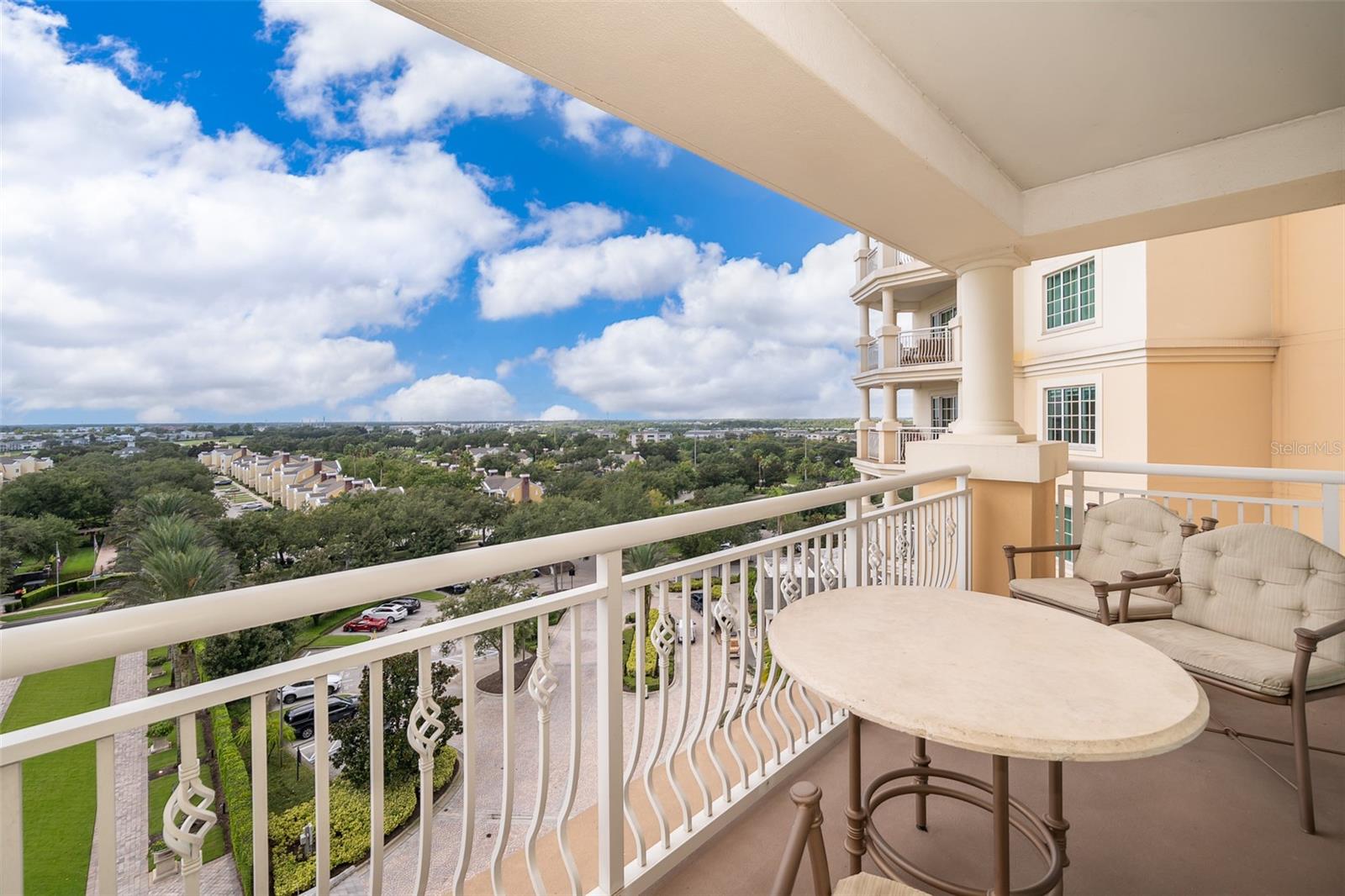 REUNION GRANDE CONDO - Residential