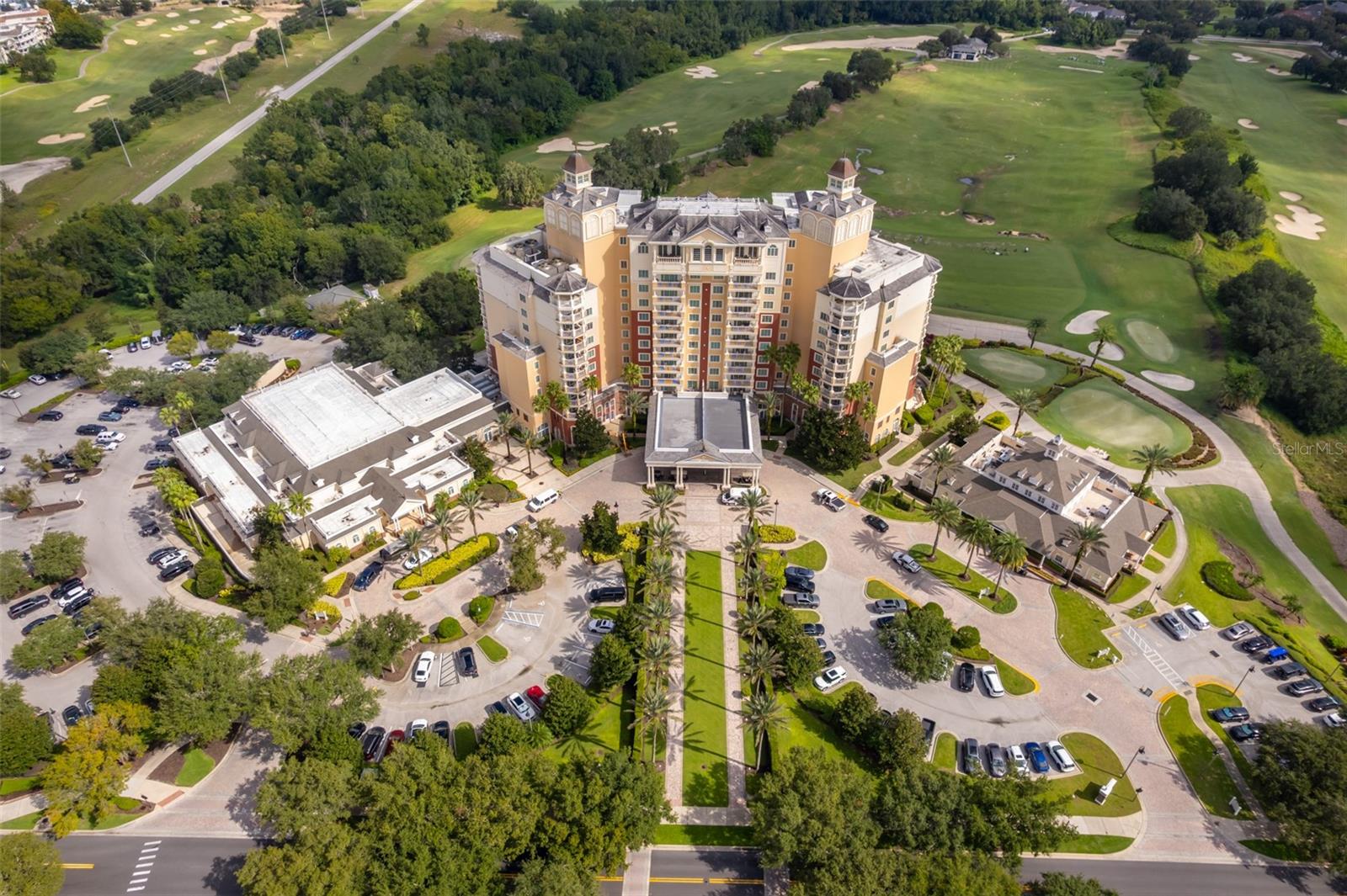 REUNION GRANDE CONDO - Residential