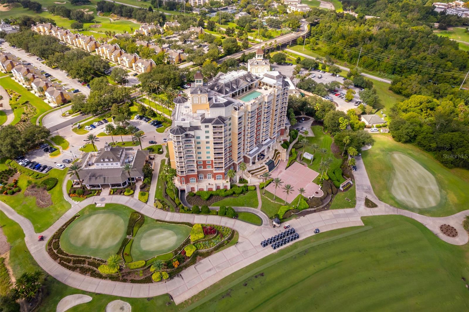 REUNION GRANDE CONDO - Residential