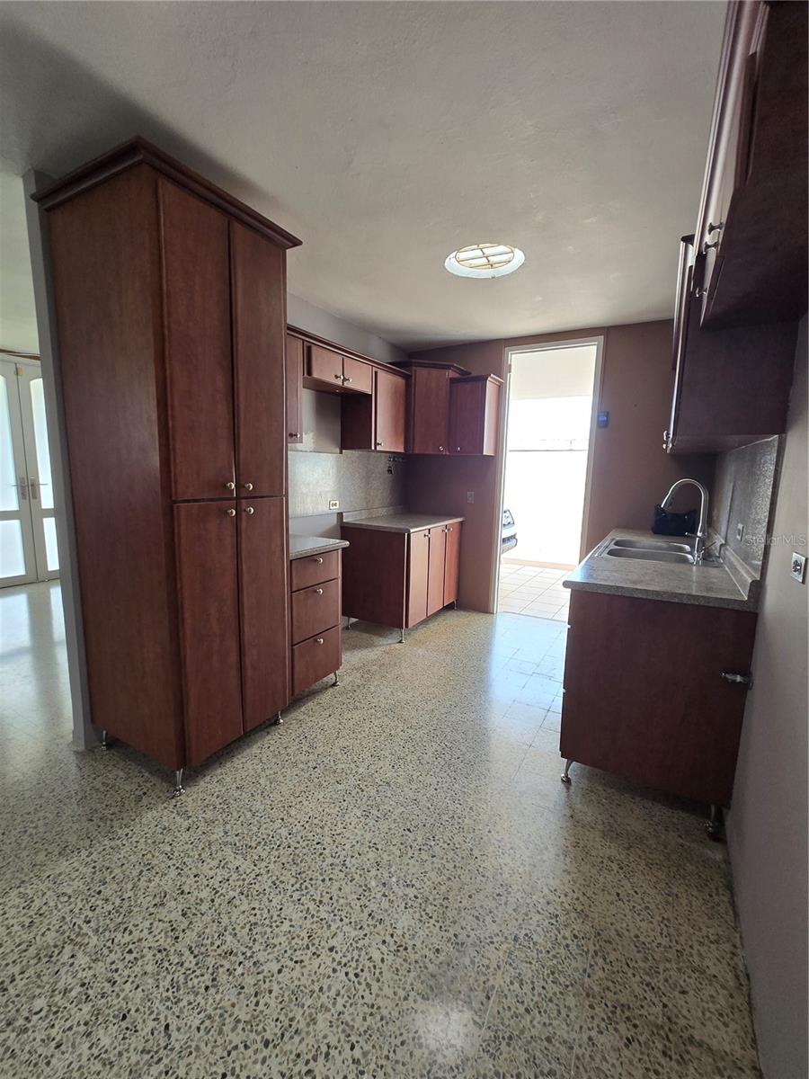 26 L LINCOLN URB PARKVILLE