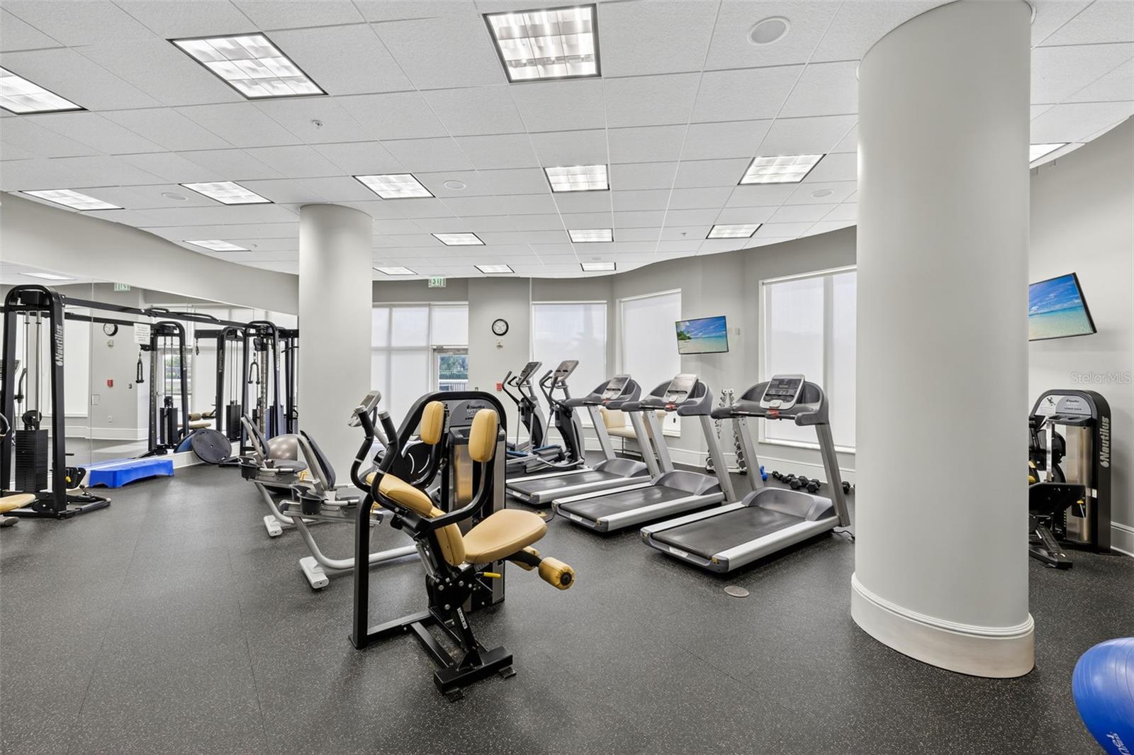 AVERSANA AT HAMMOCK BAY - Residential