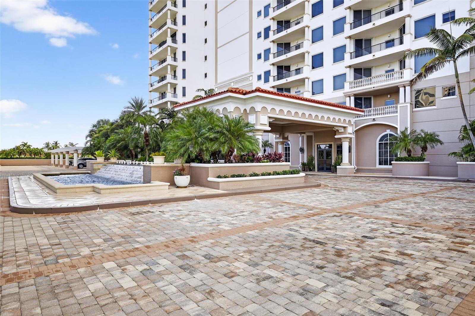 AVERSANA AT HAMMOCK BAY - Residential