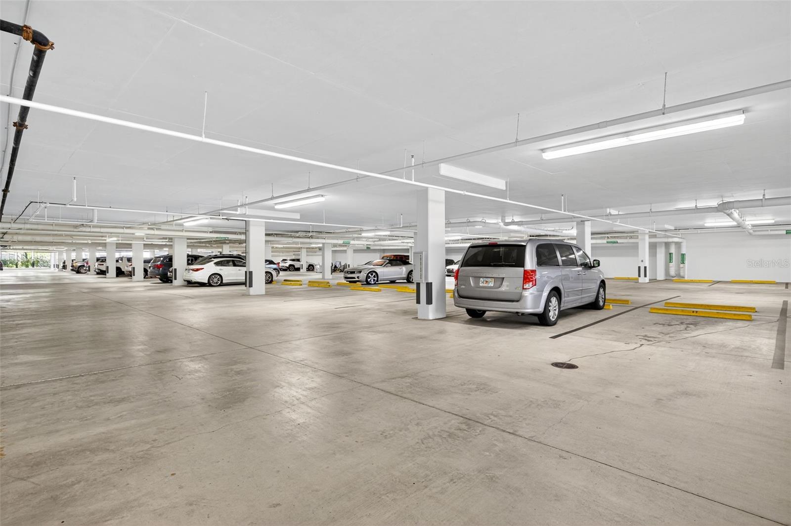 AVERSANA AT HAMMOCK BAY - Residential