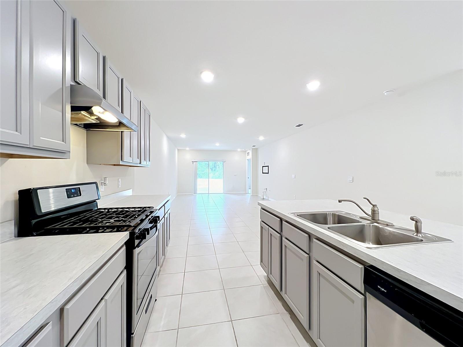 LAKE DENHAM ESTATES - Residential