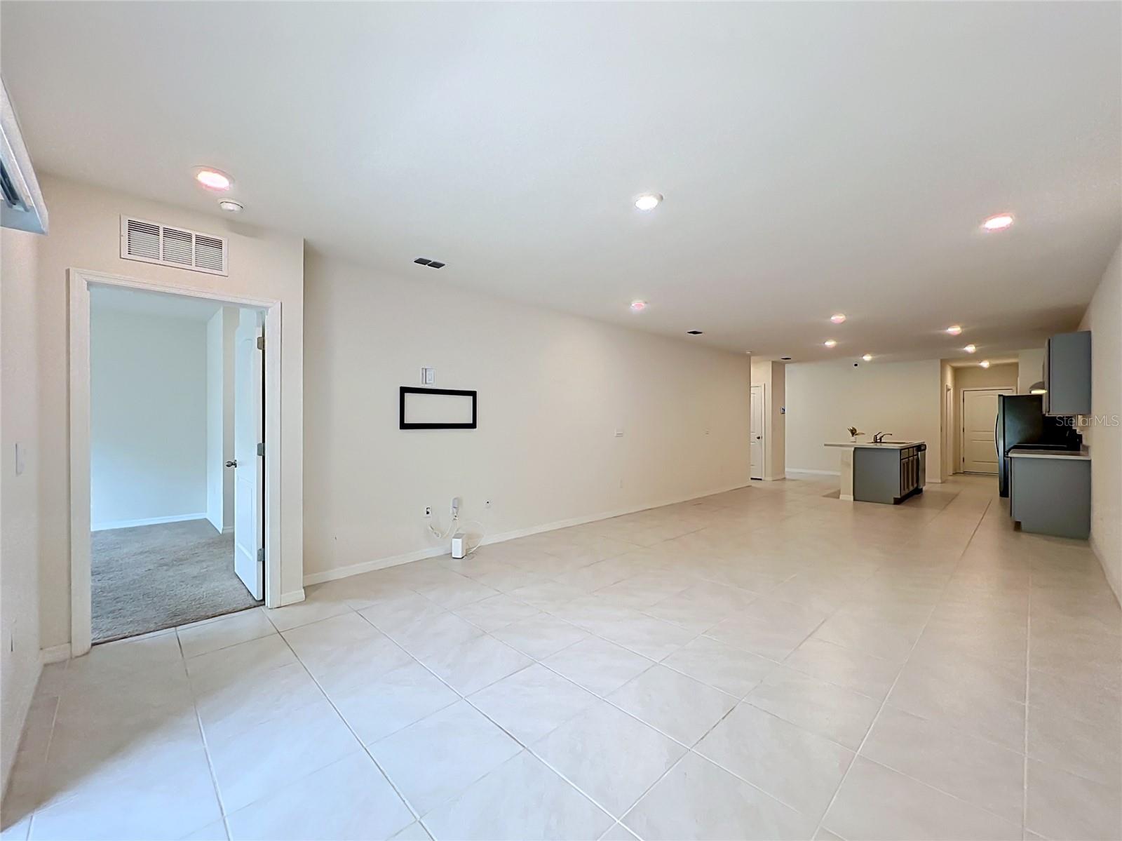 LAKE DENHAM ESTATES - Residential