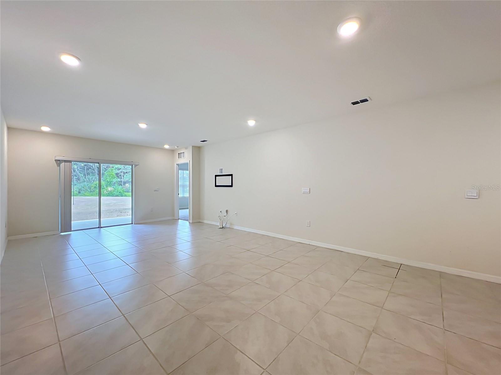 LAKE DENHAM ESTATES - Residential