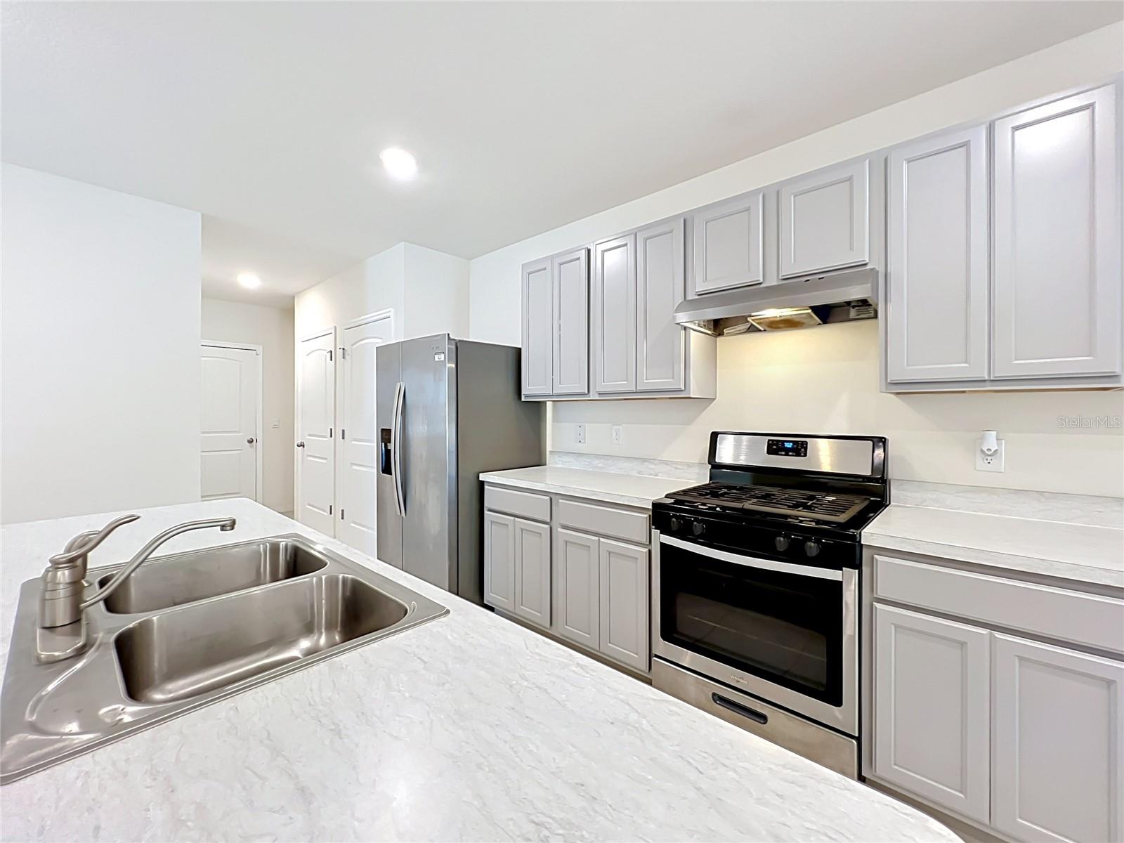 LAKE DENHAM ESTATES - Residential