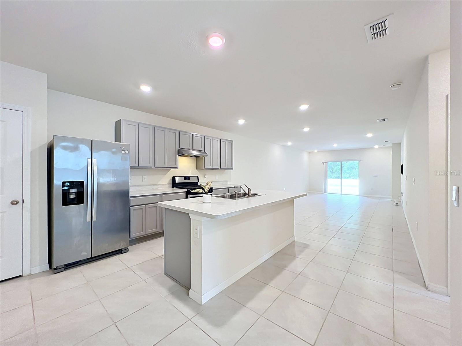 LAKE DENHAM ESTATES - Residential