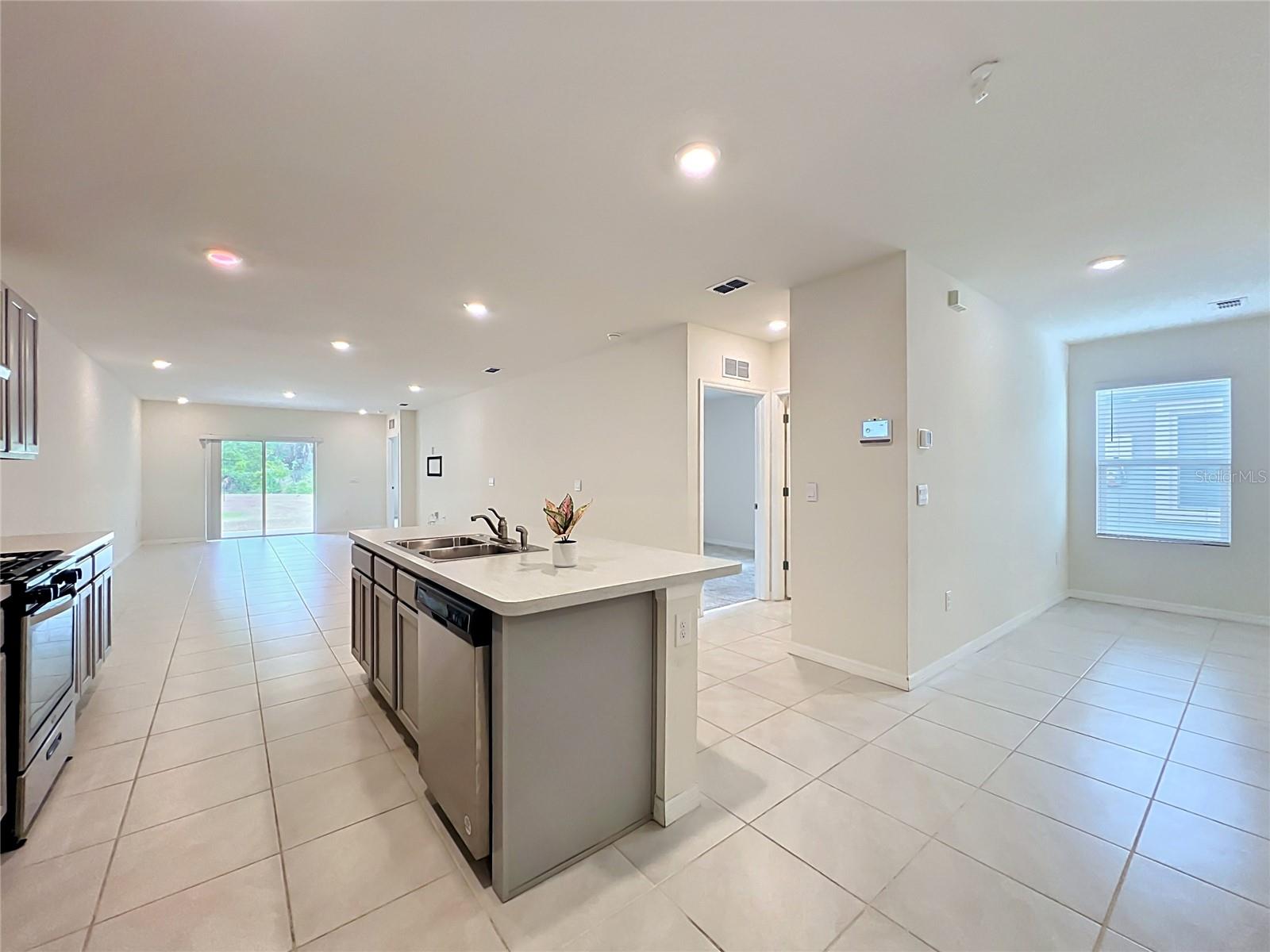 LAKE DENHAM ESTATES - Residential
