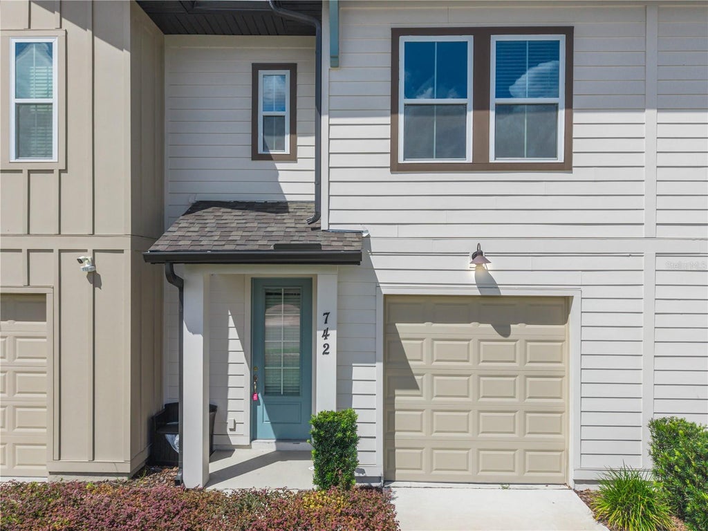 Photo of 742 Longboat Drive, Davenport, FL 33896 (MLS # S5157728)
