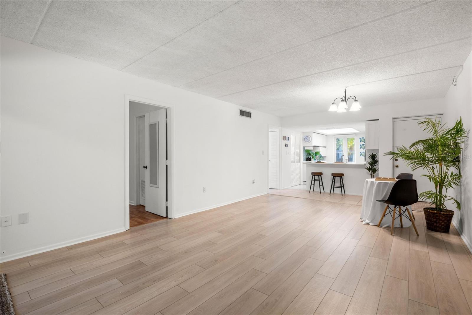 EAST LAKE WOODLANDS CYPRESS ESTATES - Residential
