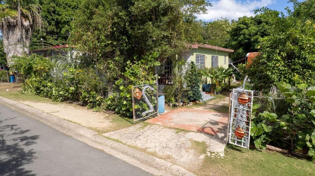 Photo of 212 Calle Acacia, Vieques, PR 00765 (MLS # PR9118784)