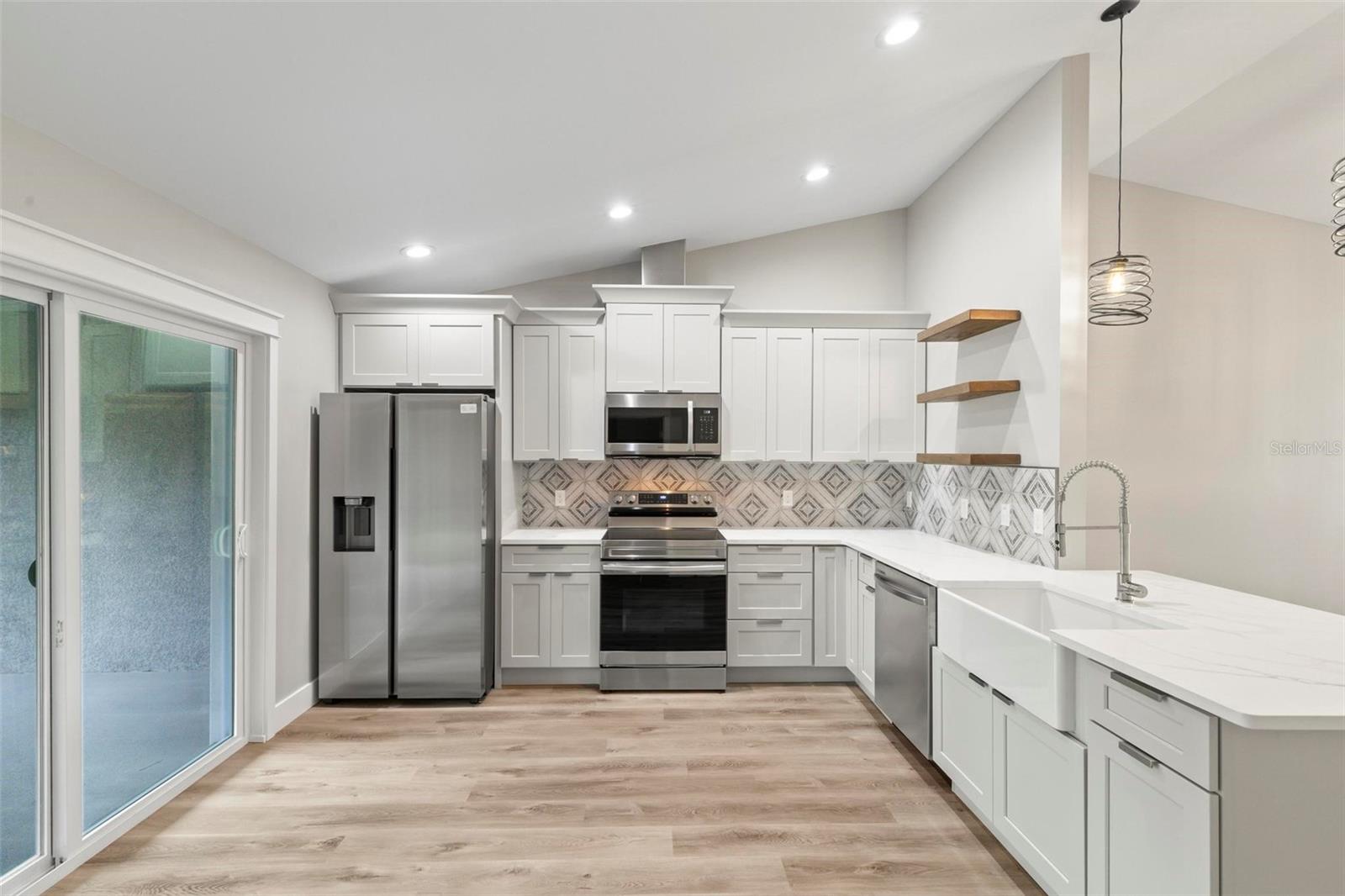 MATANZA WOODS - Residential Income