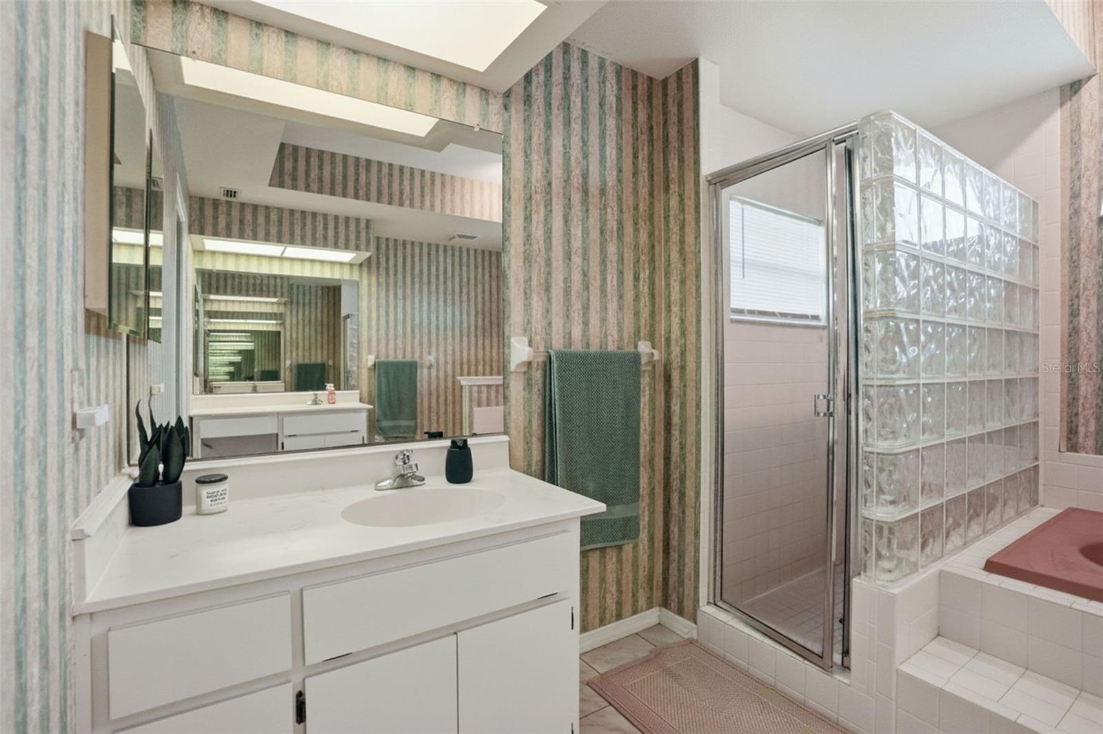 PRISTINE PLACE PH 1 - Residential