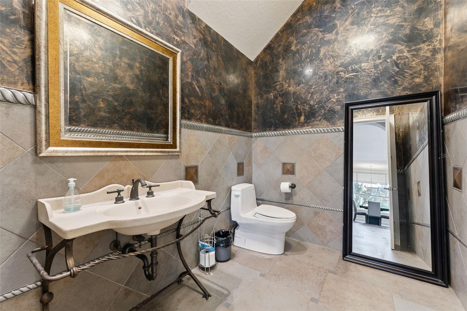 ALAQUA LAKES - Residential