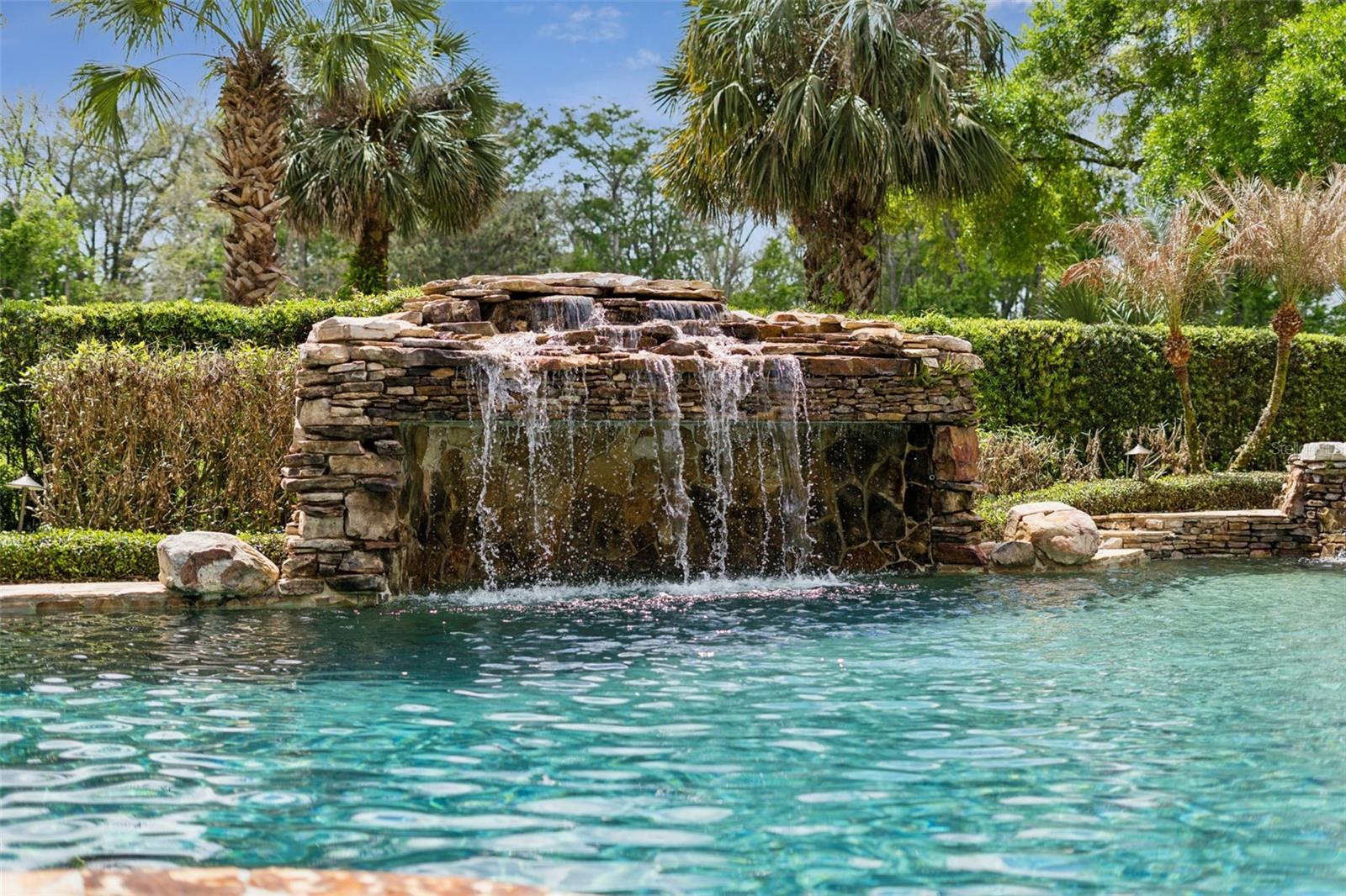 ALAQUA LAKES - Residential