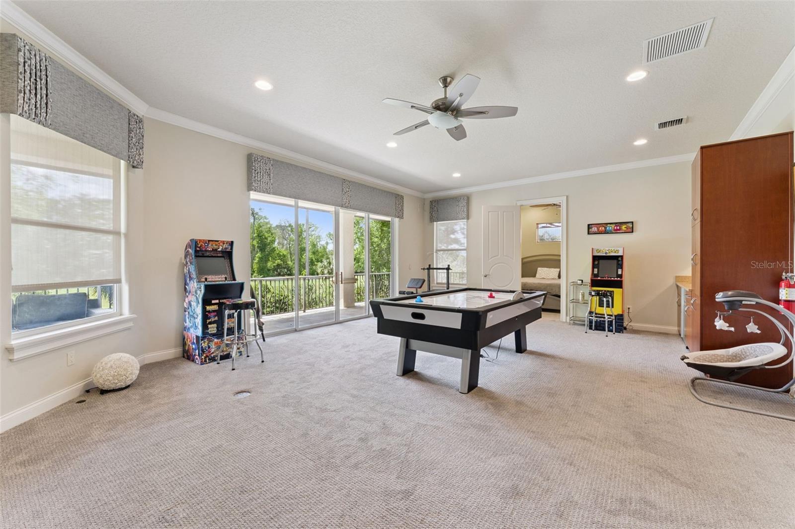 ALAQUA LAKES - Residential