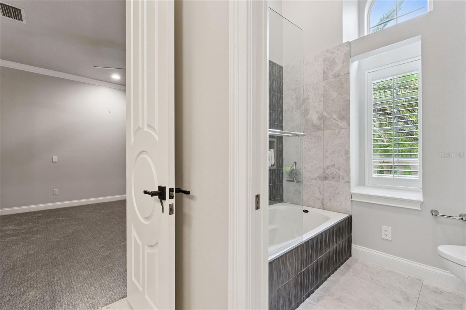 ALAQUA LAKES - Residential