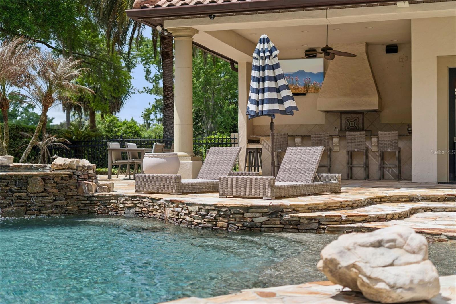 ALAQUA LAKES - Residential